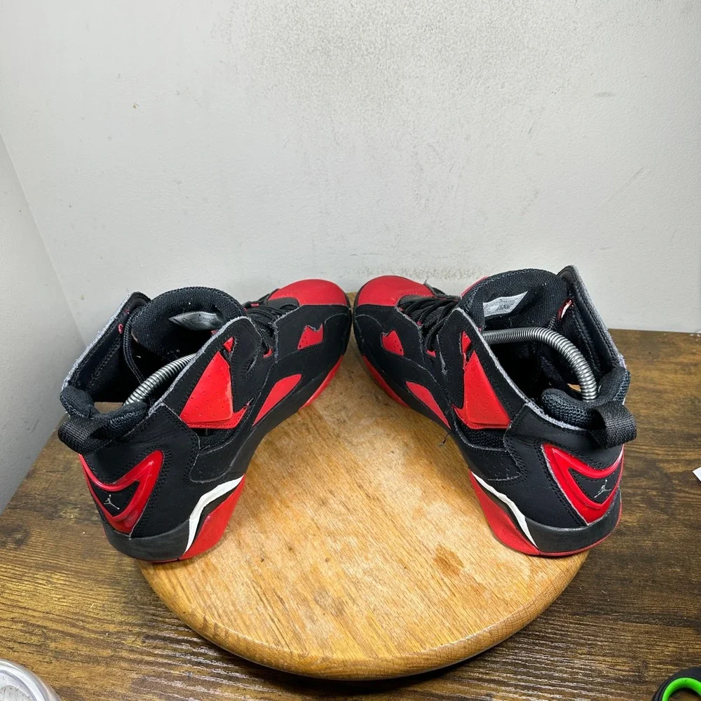 Jordan True Flight Red Black Basketball Shoes Mens Size 8.5 Sneakers CU4933-001